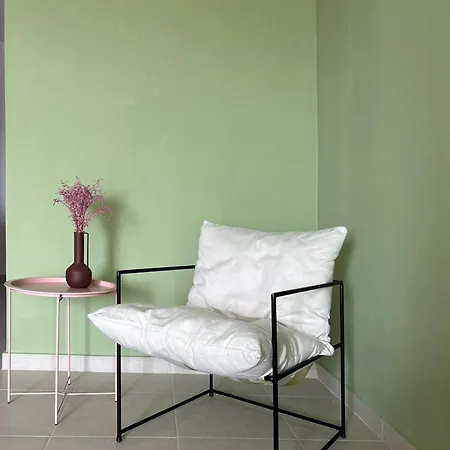 Neon Apartamento